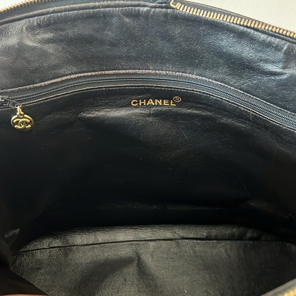 Chanel CC Dome Shoulder/Handbag - Picture 9 of 16